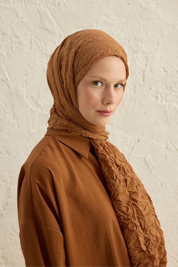 Vual Crinkle Shawl - Wrinkle-Free & Easy Style