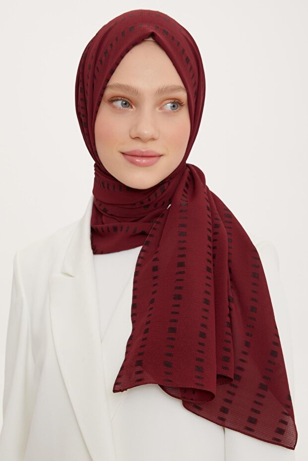 Dashed Line Detailed Breathable Shawl
