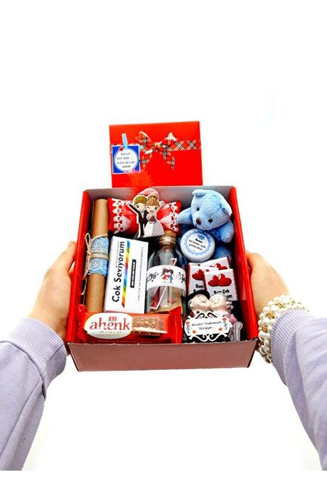 Romantic Valentine's Day Gift Box for Couples