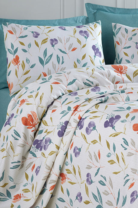 طقم مفروشات بيكيه مطبوع بورد ليلى نفرين - 4 قطع