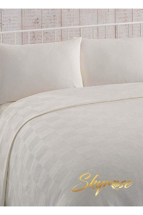 White Checkered Double Pike Blanket - 200x230 cm Cotton Blend