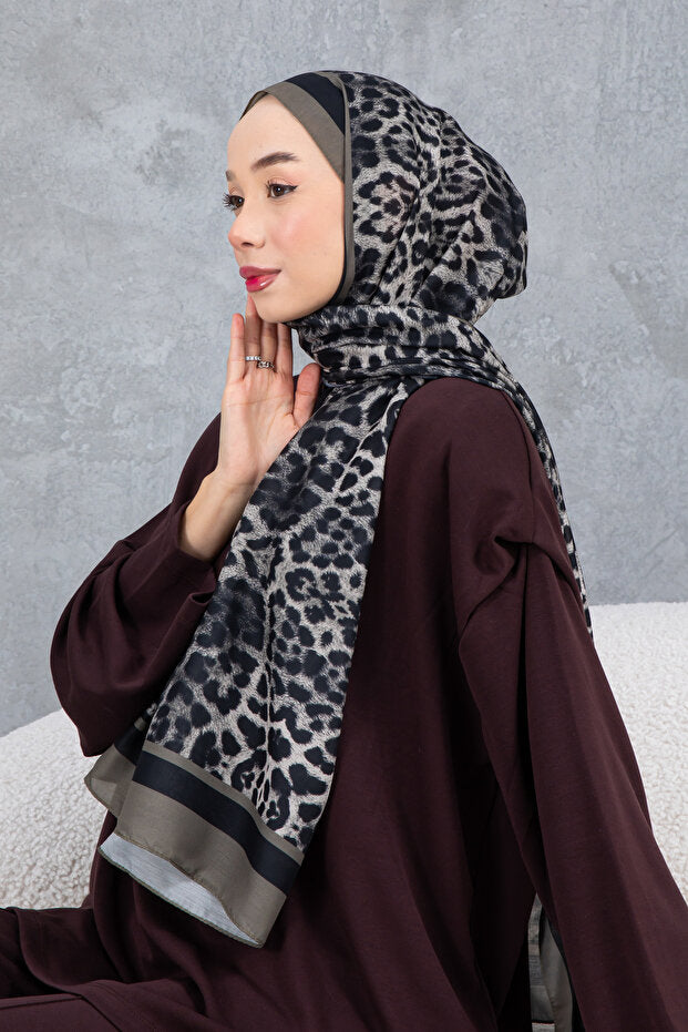 Leopard Print Cotton Shawl - Soft & Stylish