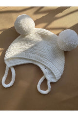 Unisex White Pom-Pom Knitted Baby Hat