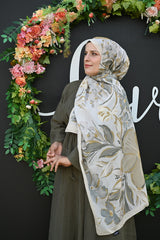 Flora Floral Shawl - Lightweight & Non-Slip ()