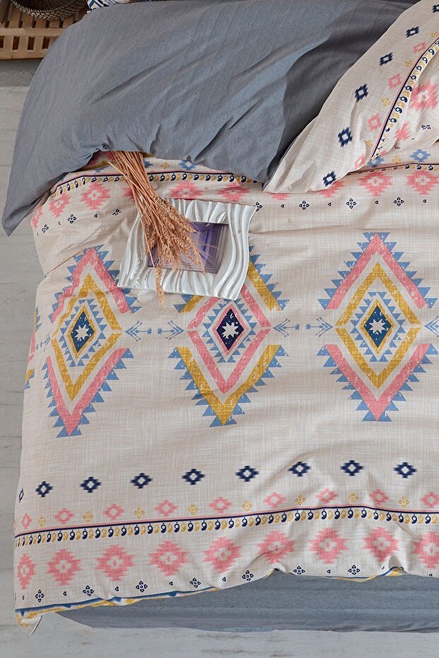 Sahara Double Duvet Cover Set - Patterned, Reversible & Fitted Sheet