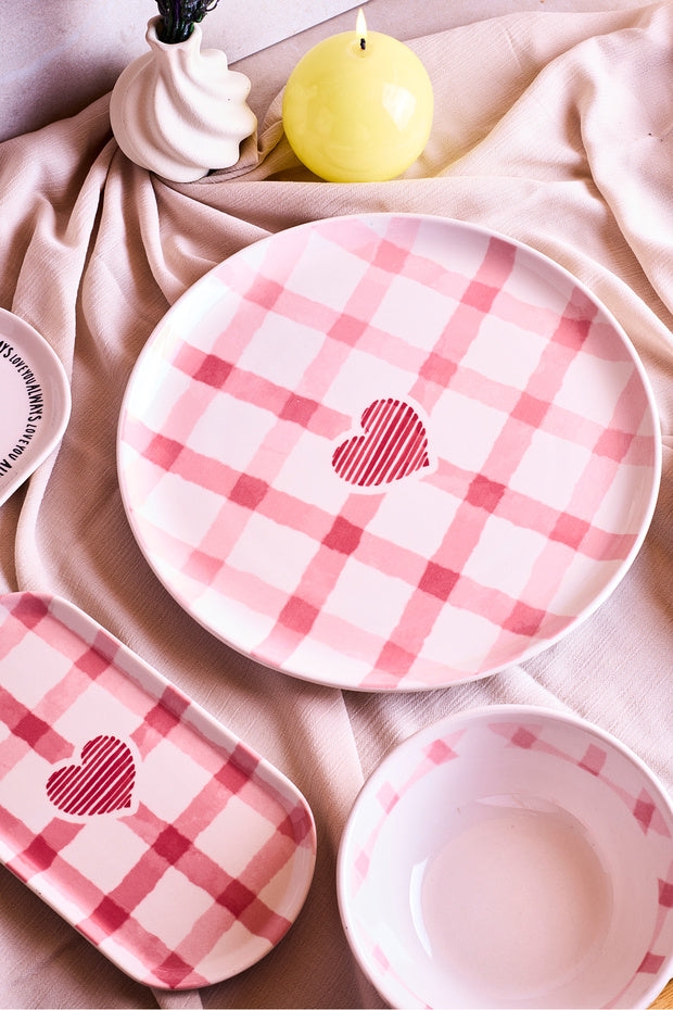 Hearts 8-Piece Dinner Set - Romantic Tableware for Two