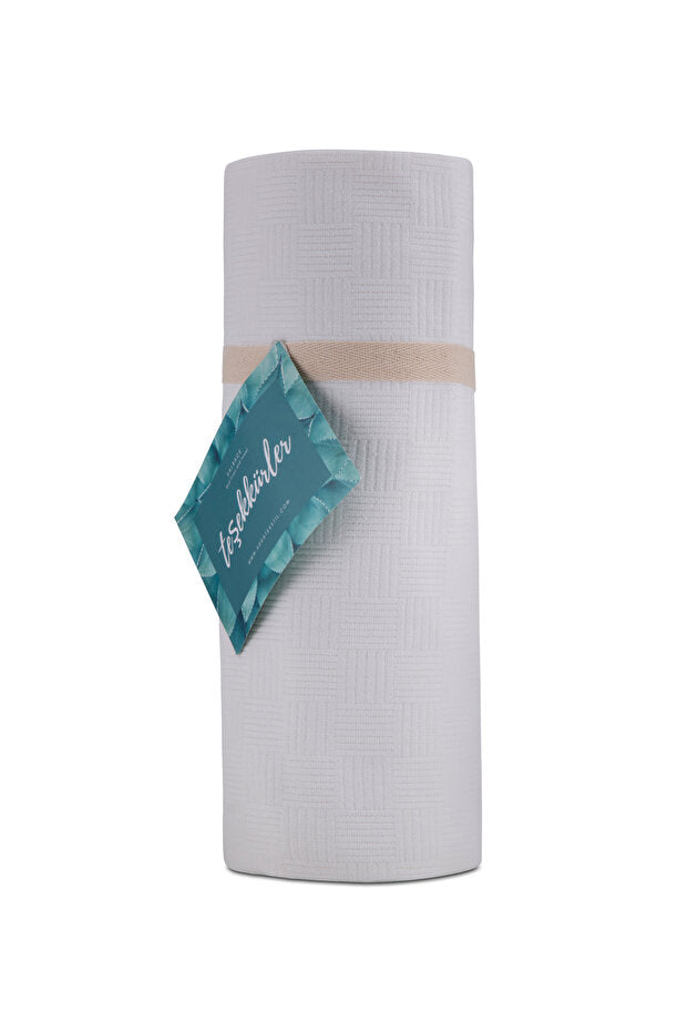 100% Cotton Checkered Single Pique Blanket - 160x230cm