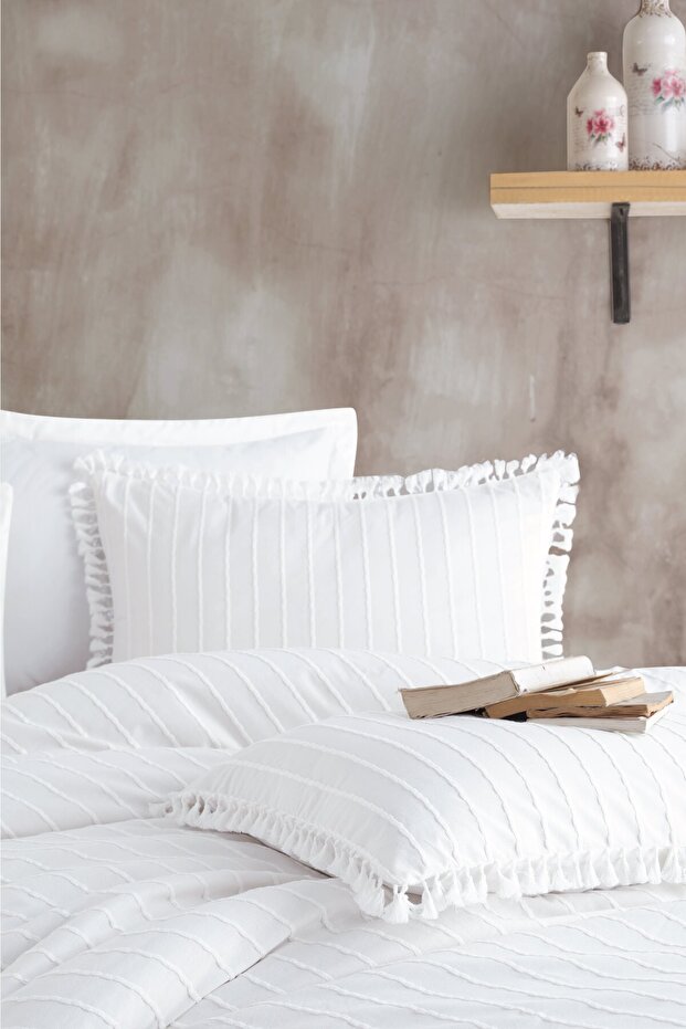 100% Cotton Tasseled Double Duvet Cover Set - 200x220cm