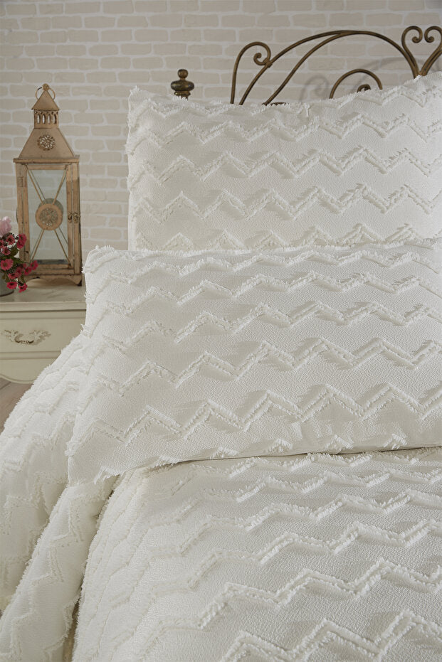 Double Size 3-Piece Pique Bedding Set - Cream