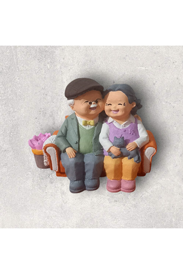Elderly Couple Figurine - Sweet Retro Home Decor & Gift