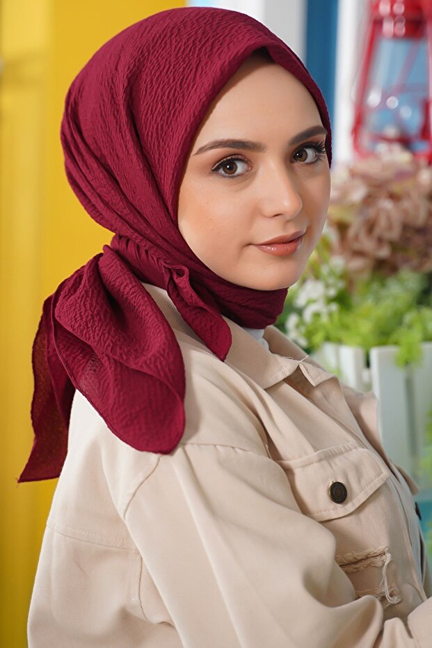 Textured Maroon Hijab Scarf