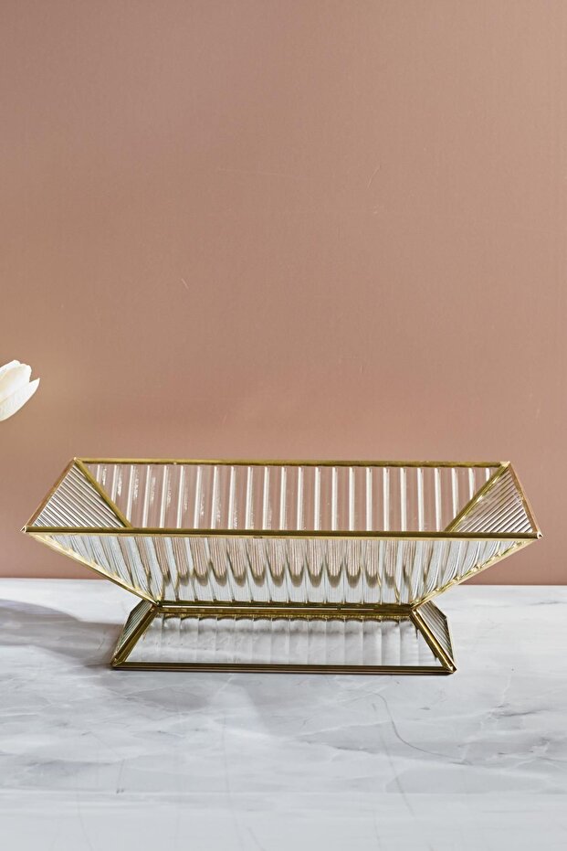 Elegant Glass Footed Serving Stand - Modern Design for Any Occasion