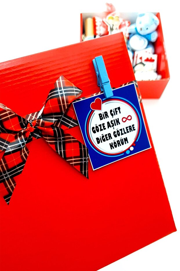 Romantic Valentine's Day Gift Box for Couples