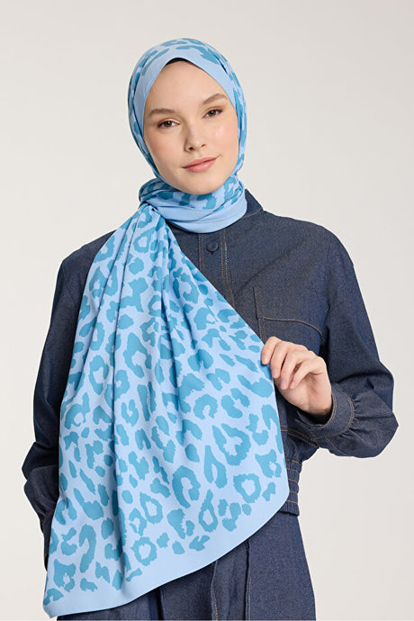 Leopard Print Shawl - Lightweight & Four-Season Baby Blue