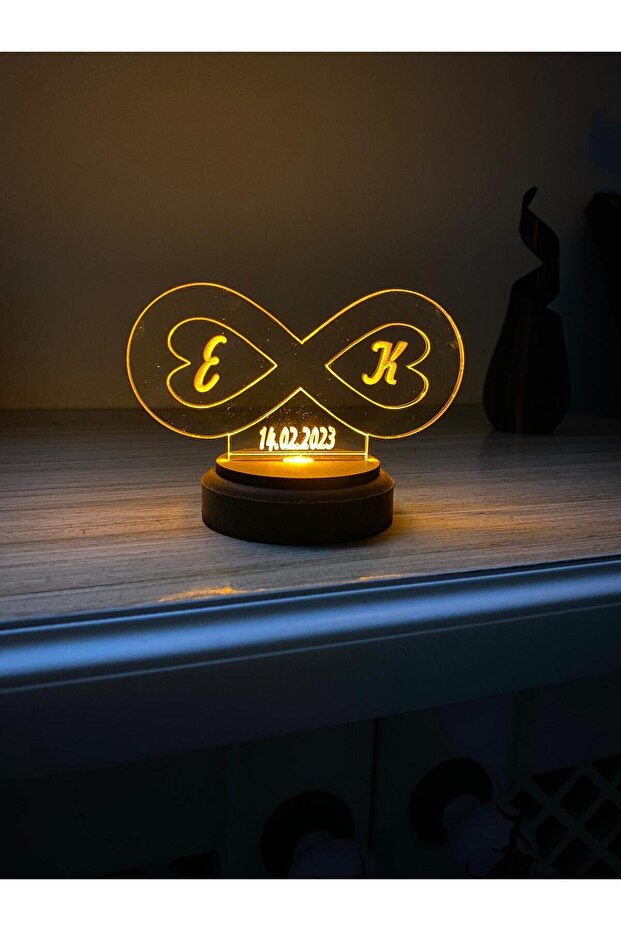 لمبة LED إنفينيتي مخصصة - هدية بحروف وتاريخ من اختيارك