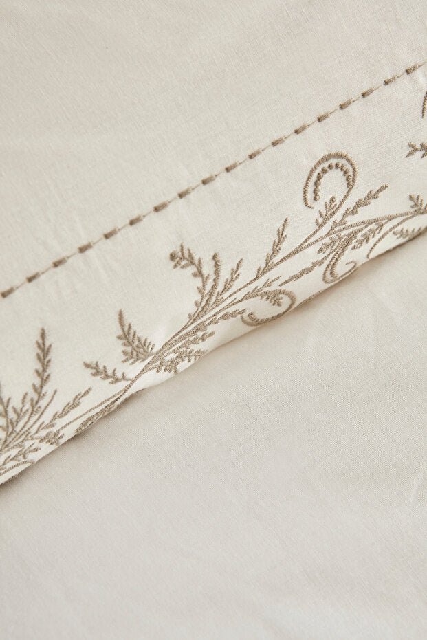 Maisa Double Embroidered Duvet Cover Set - Beige