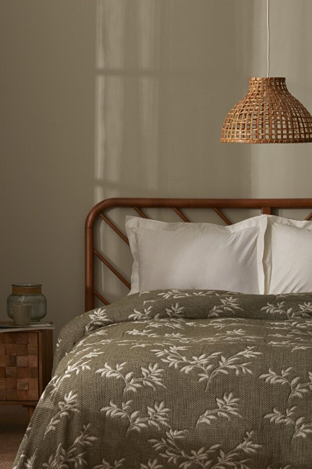 Almira Double Jacquard Quilt - 200x220 cm Khaki