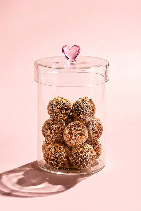 950ml Borosilicate Glass Storage Jar with Heart Lid