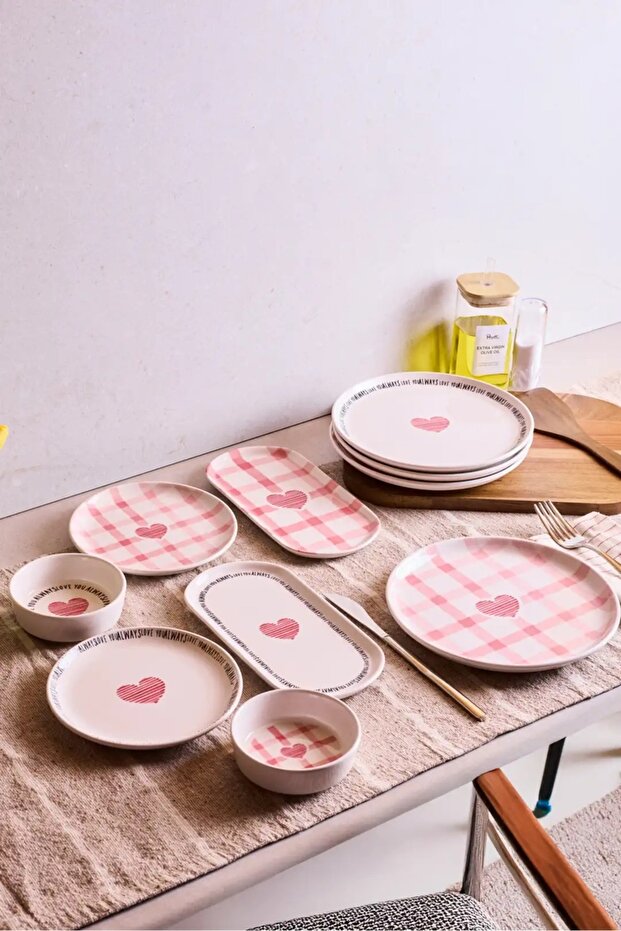 Hearts 10 Piece 4 Person Breakfast Set - Charming Pink Plaid Design