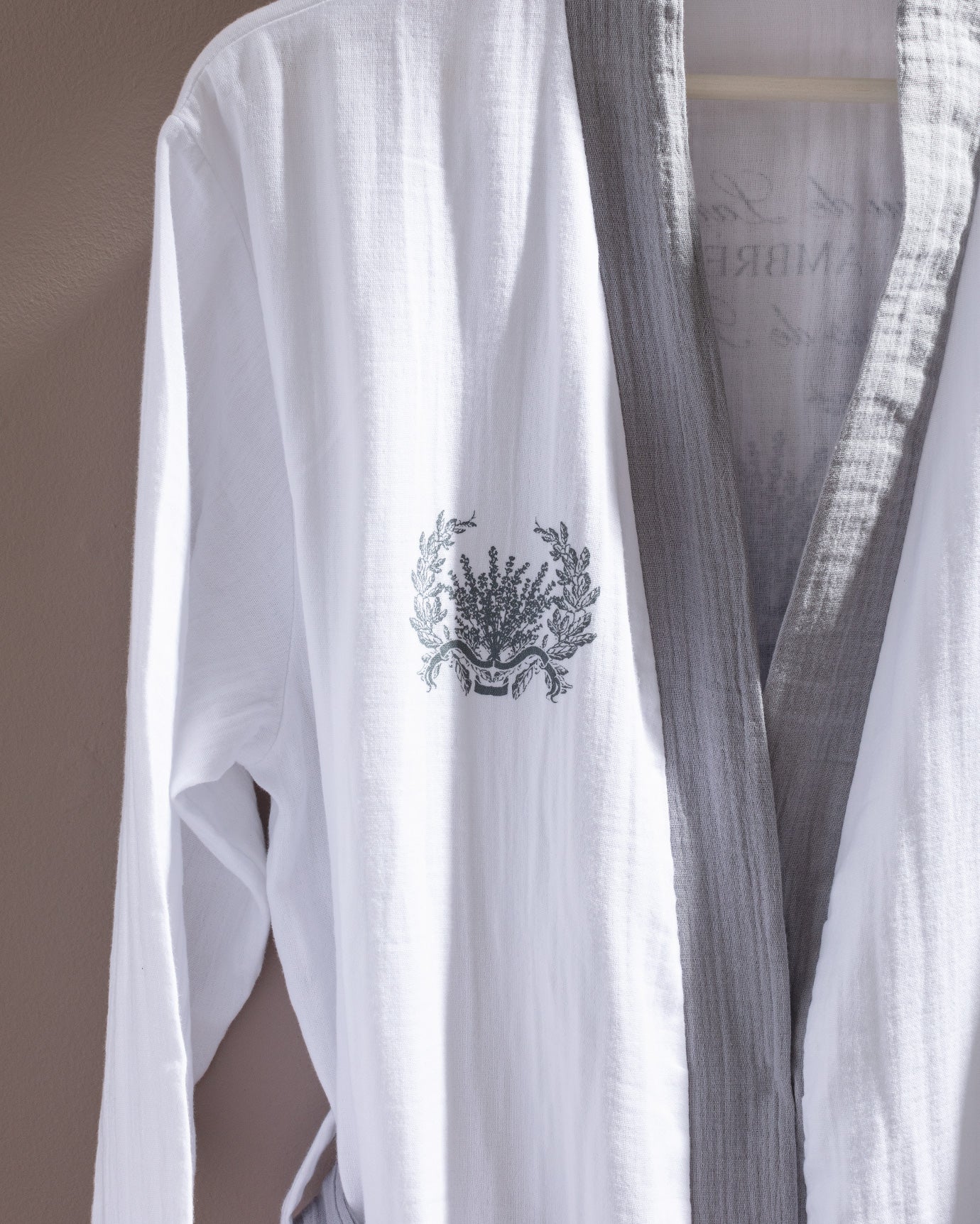 Cherina Muslin 100% Cotton Women's Bathrobe - White/Grey