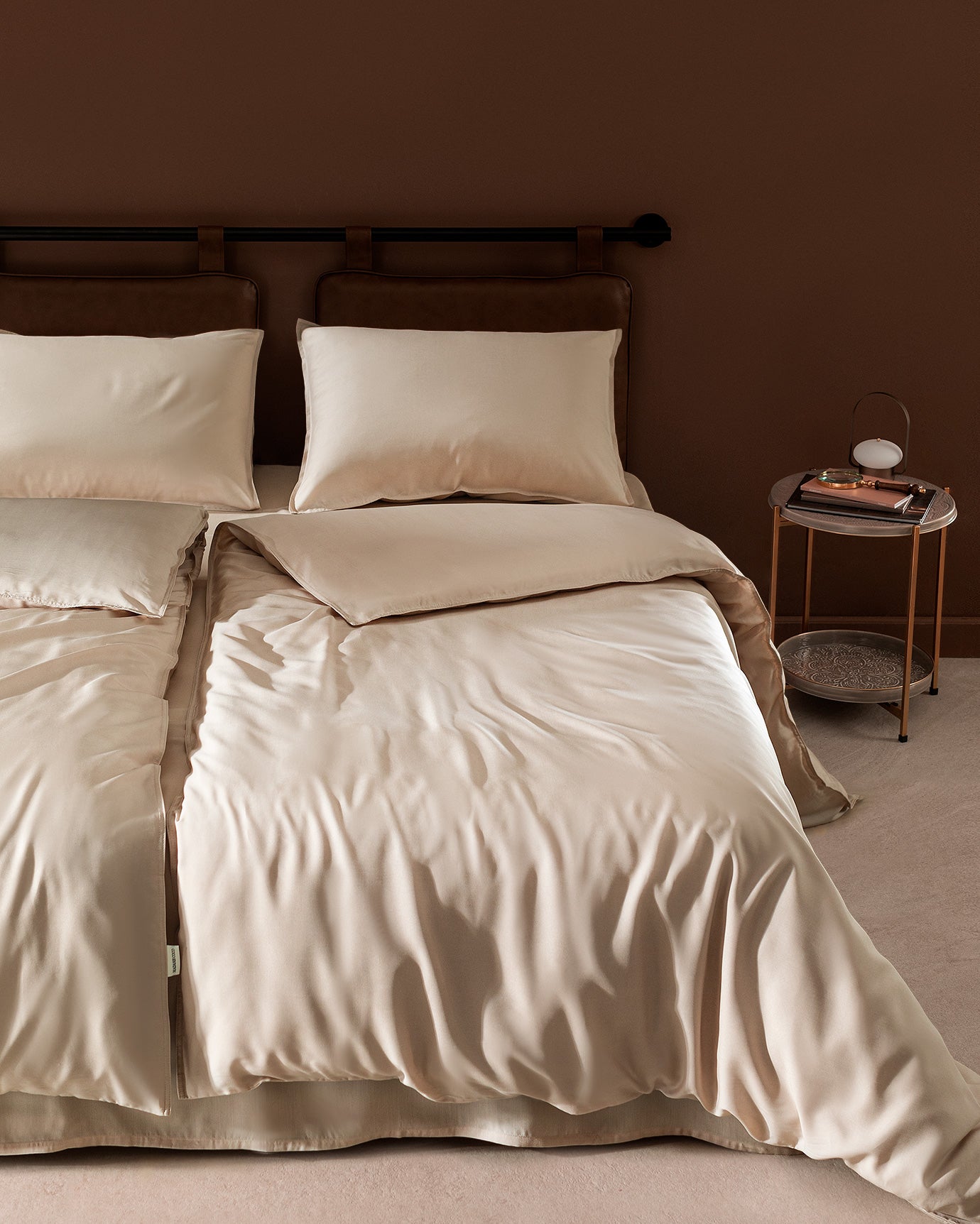 Tencel Family Size Duvet Cover Set - Soft Botanical Comfort