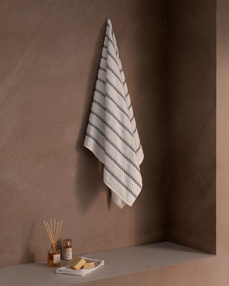 Plush Absorbent Cotton Bath Towel
