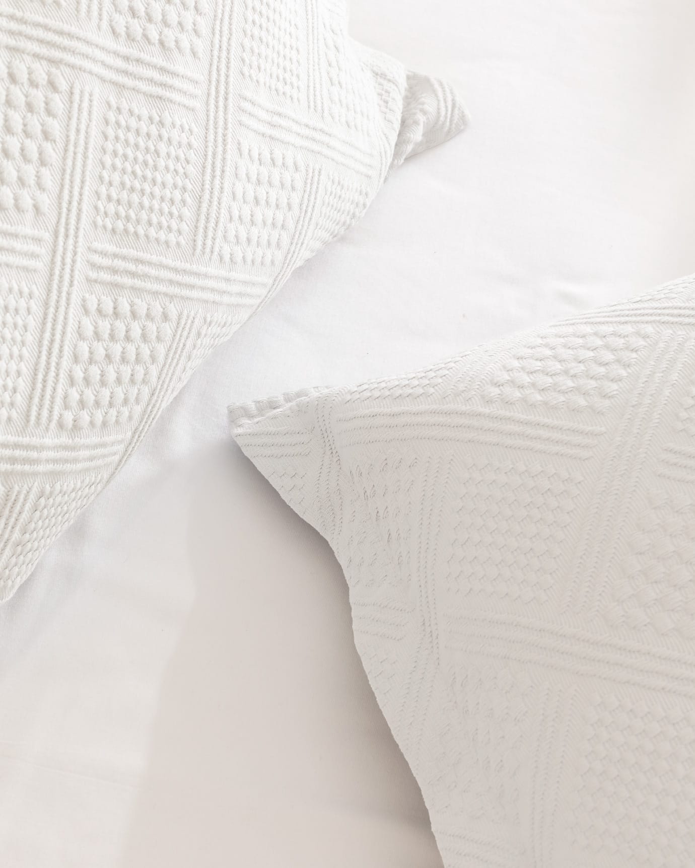 Pure Cotton Double Bedspread Set - Geometric Triangle Pattern