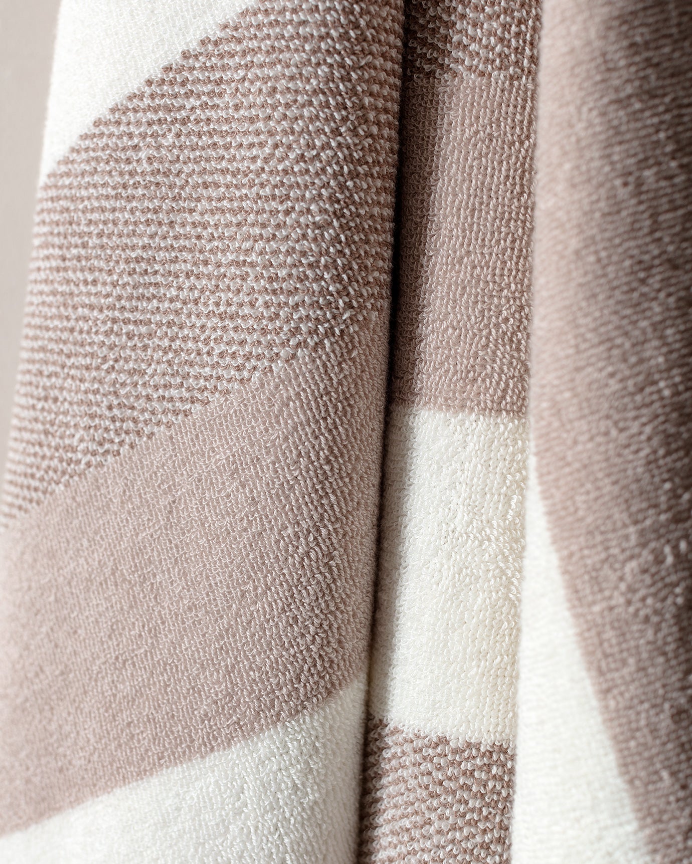 Serviette de bain absorbante en peluche Eden