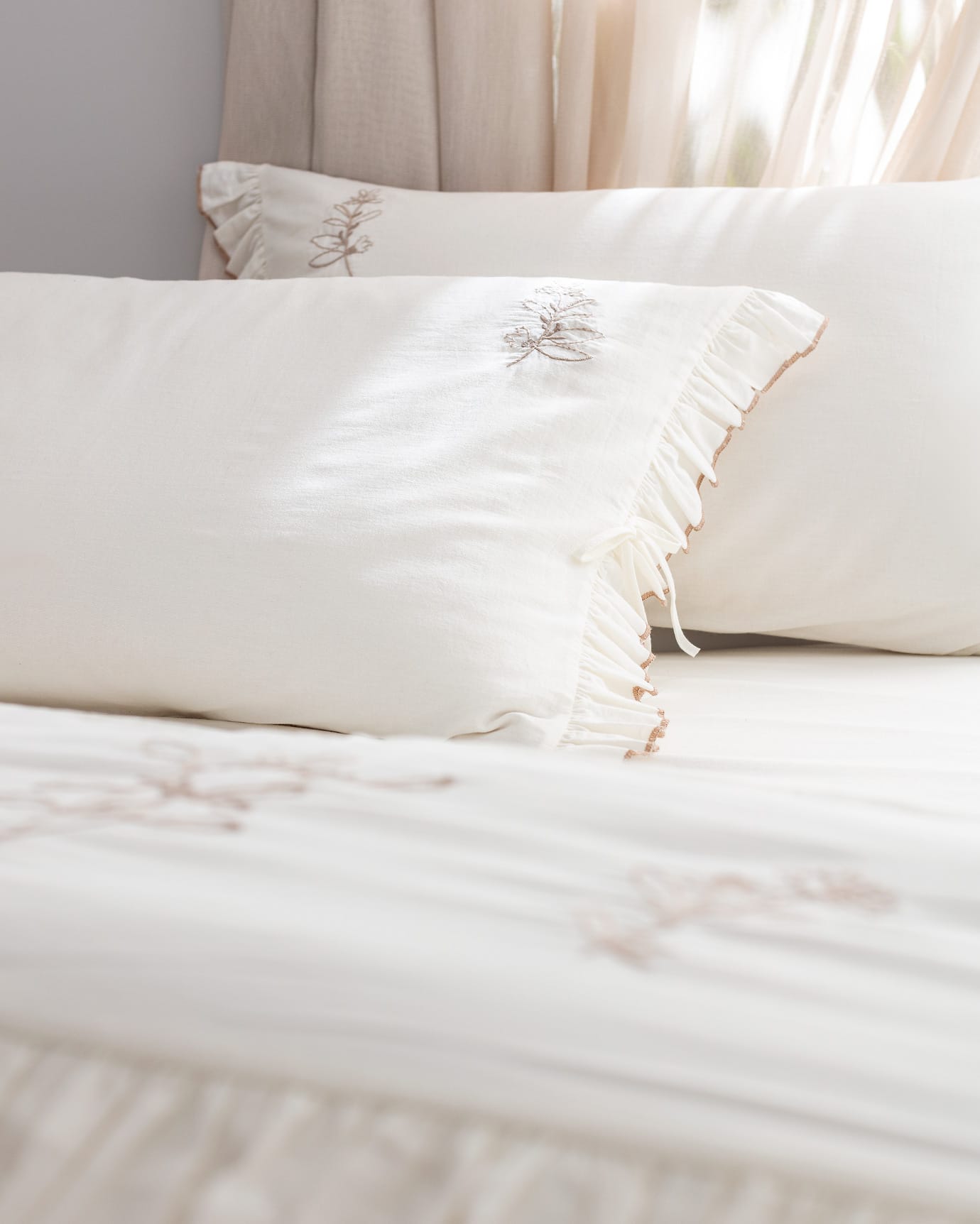 Premium 100% Cotton King Size Duvet Set - Elegant Ruffled Finish
