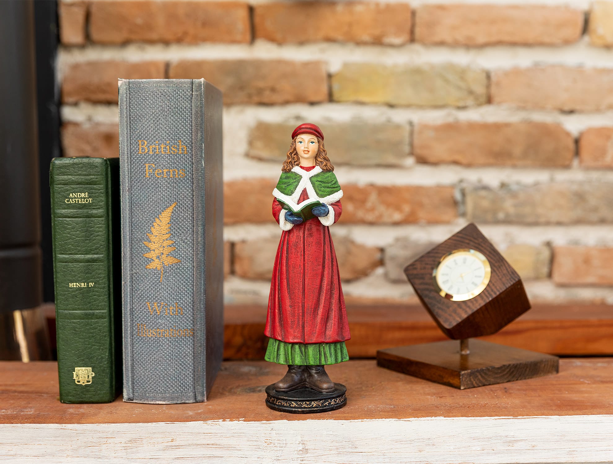 Ilse Decorative Figurine for Home Decor