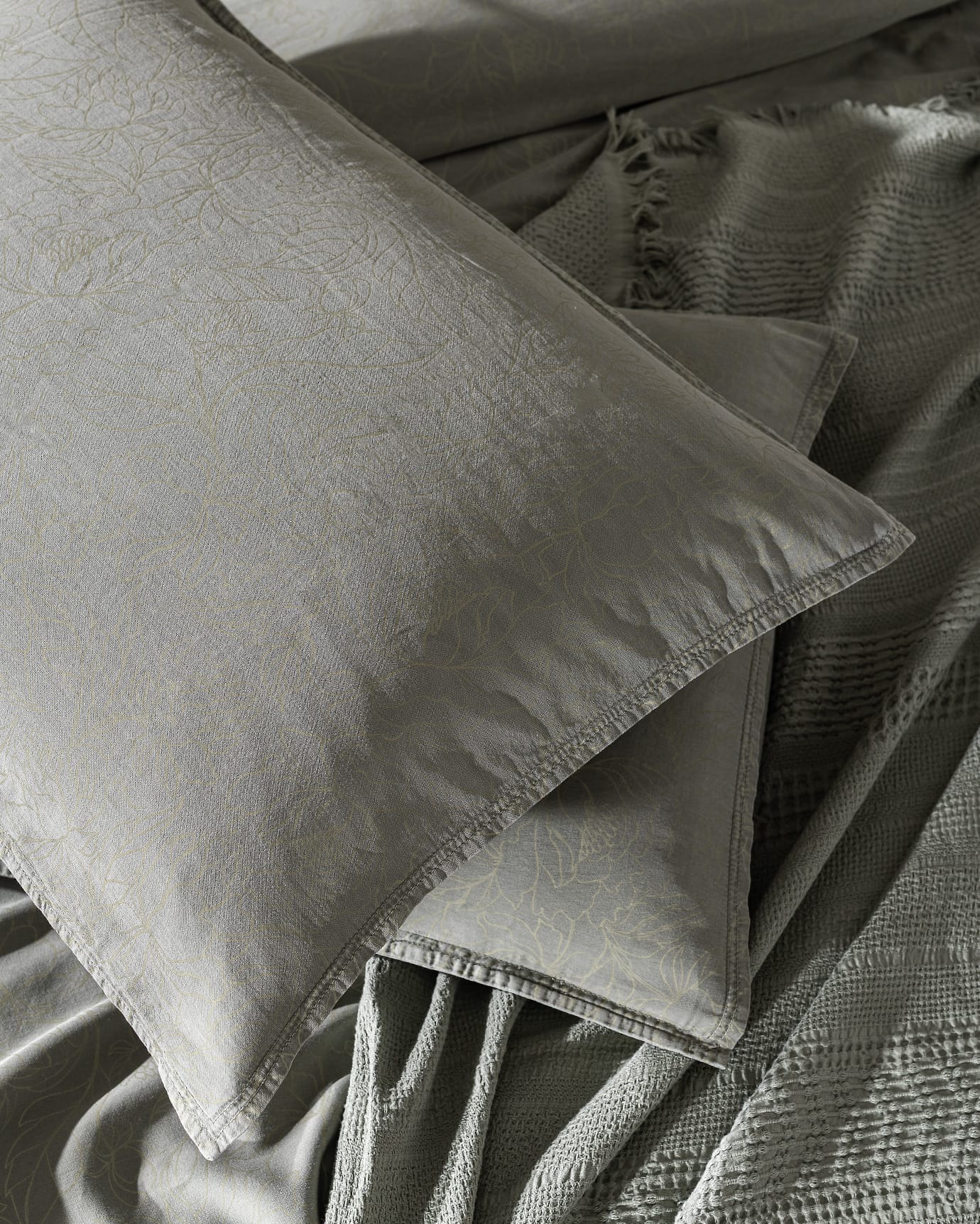 Luxurious 100% Cotton King Size Duvet Cover Set - Soft Printed Design