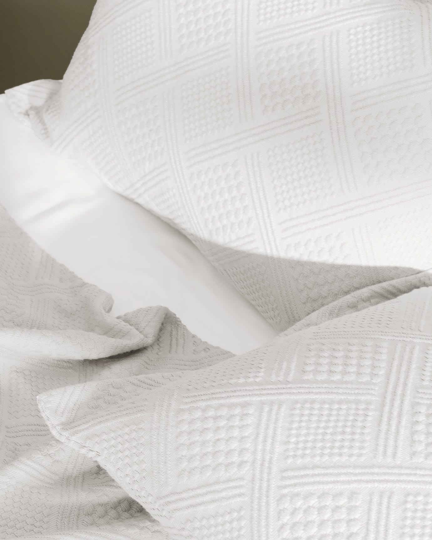 100% Cotton Single Bedspread Set - Modern Triangle Design