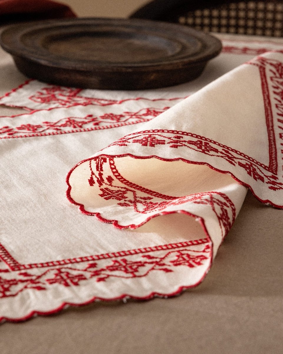 2 - Piece 100% Cotton Placemat Set - Ecru Red - TryAladdin