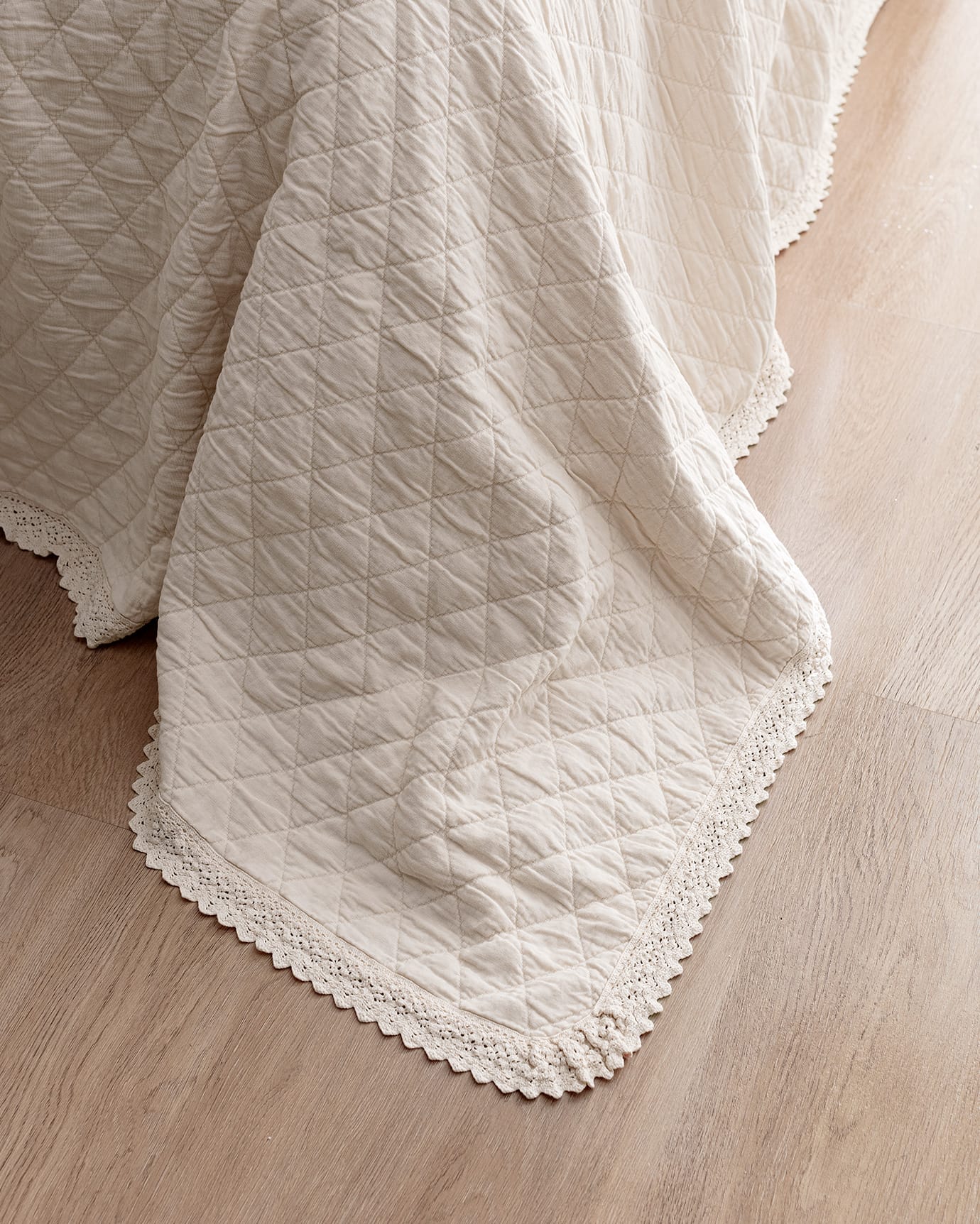 100% Cotton Double Bedspread Set - Soft & Serene Ecru Design