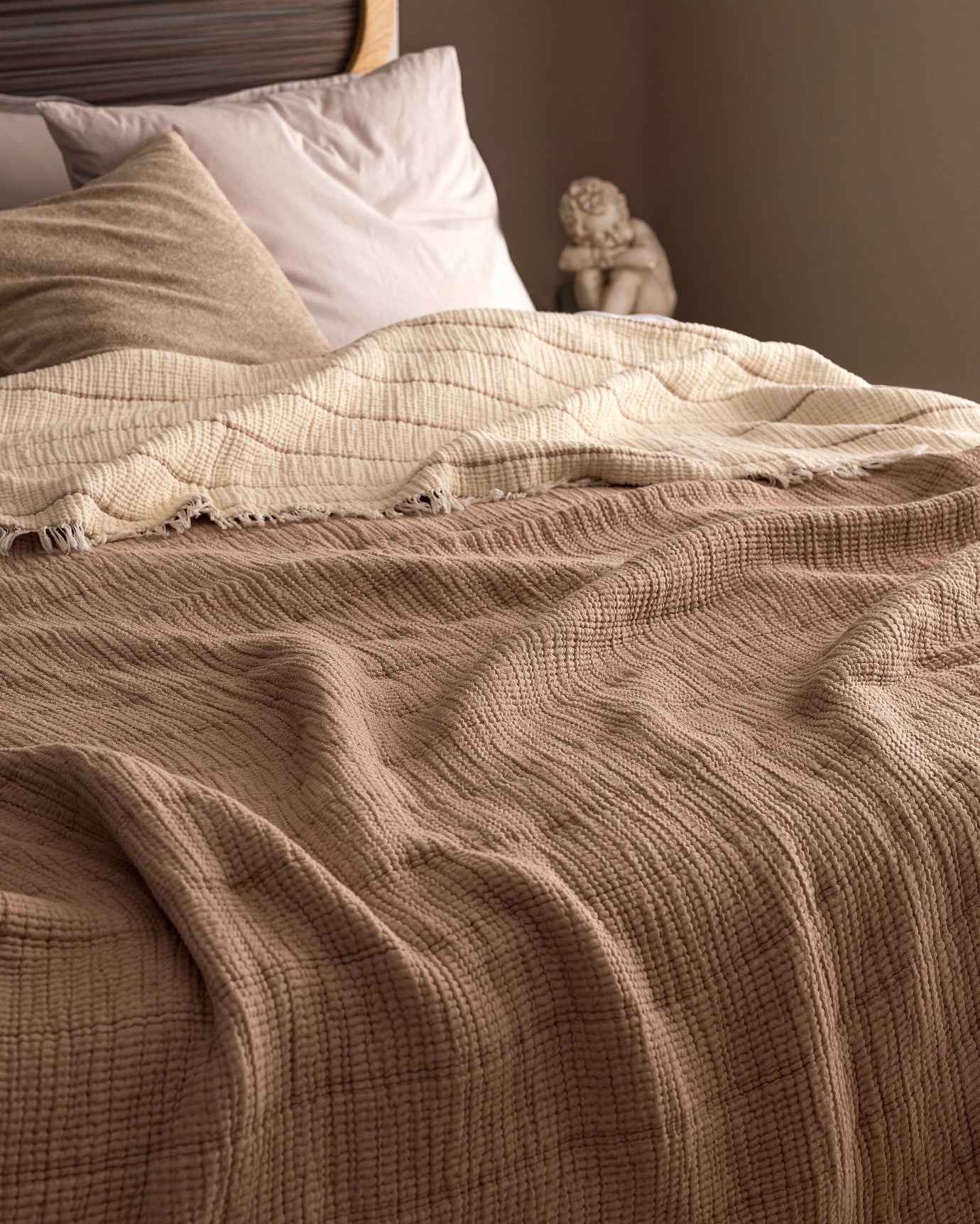 Premium Cotton Blend Double Bedspread - Soft & Elegant
