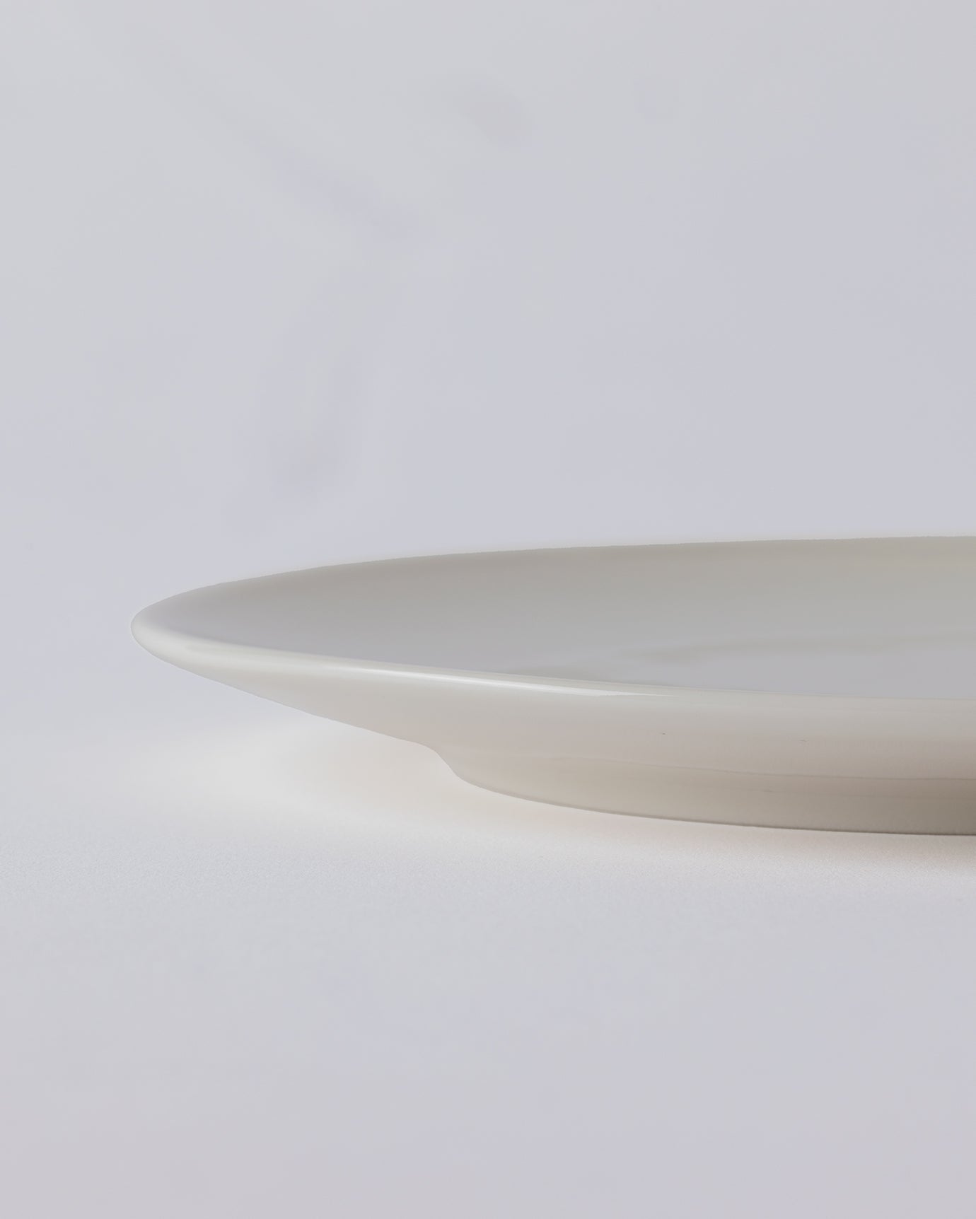 New Bone Oval Plate - Refined Aurea Design