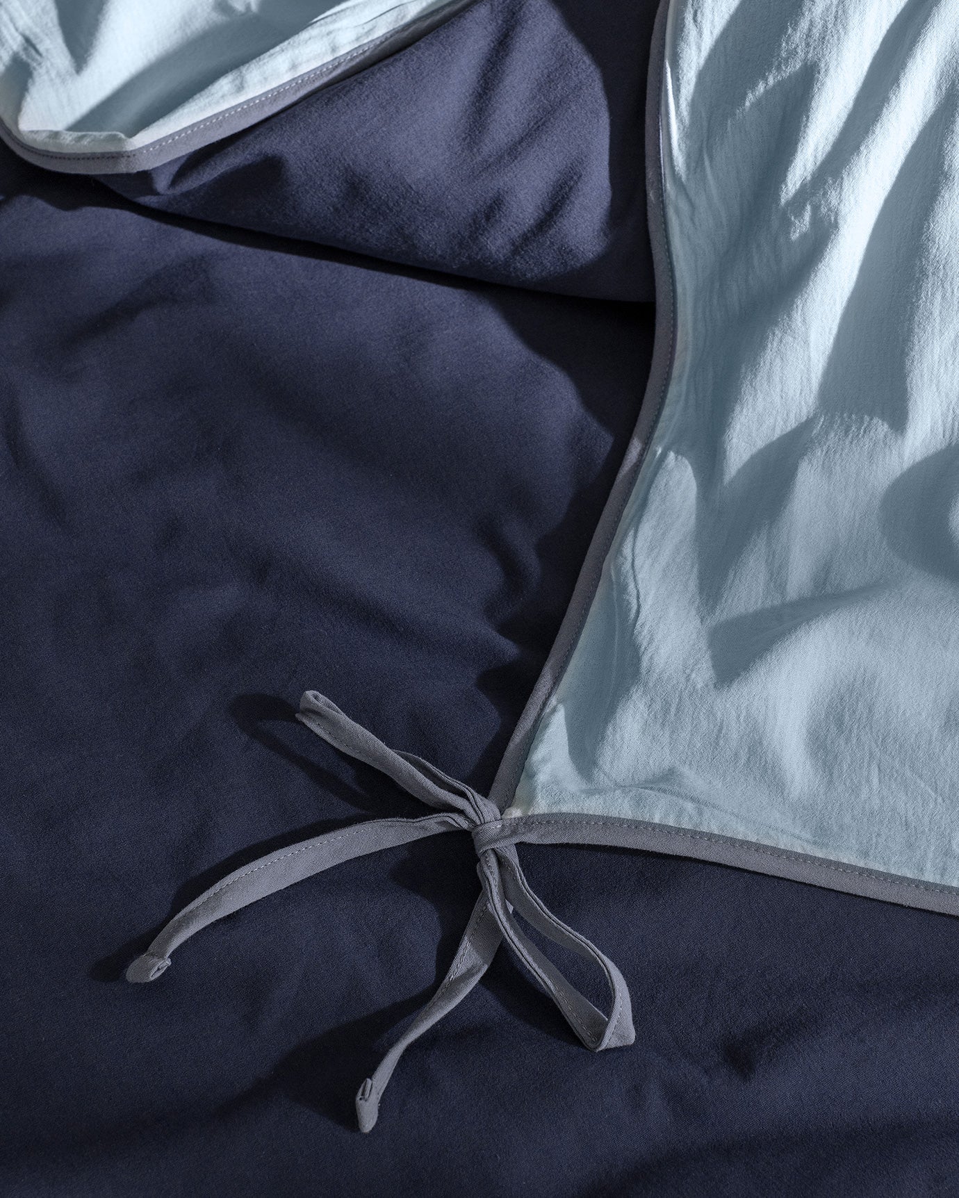 Double 100% Cotton Washed Duvet Cover Set with Tie Closure - Blue/Navy