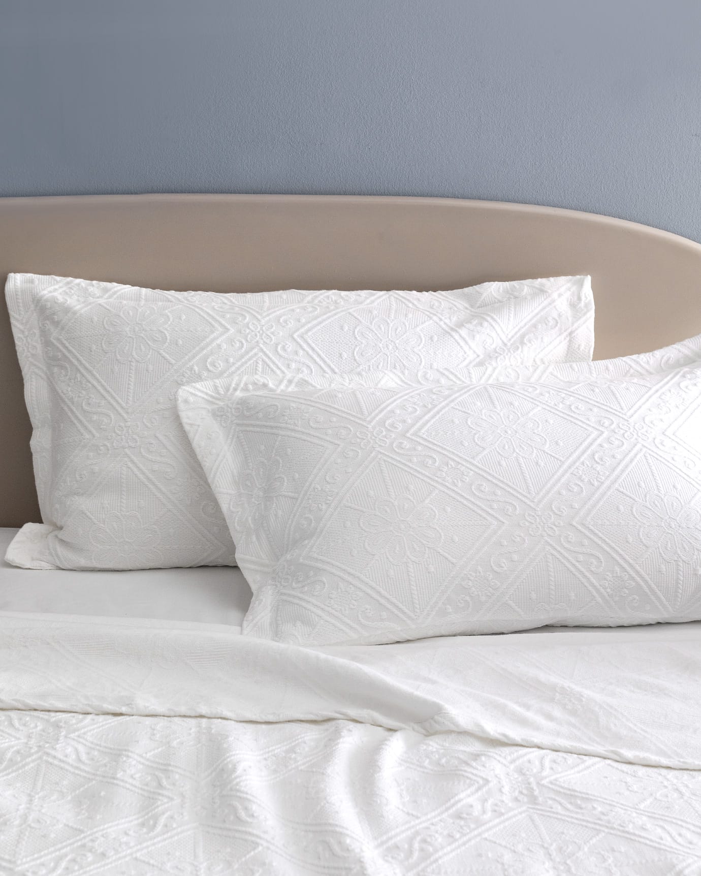 Marjolaina Twin Size Decorative Bedspread