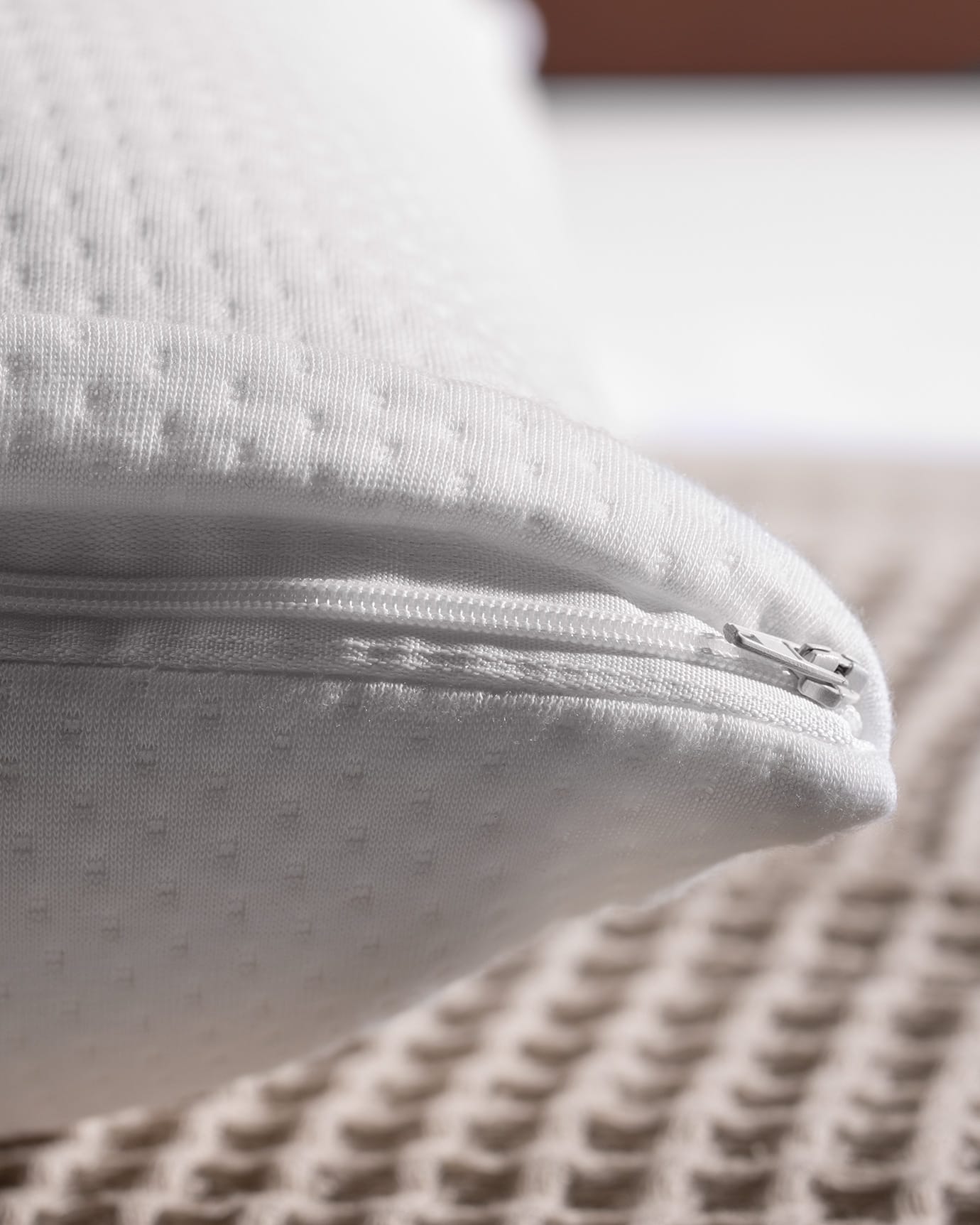 Plush Visco Memory Foam Pillow for Neck and Head Support