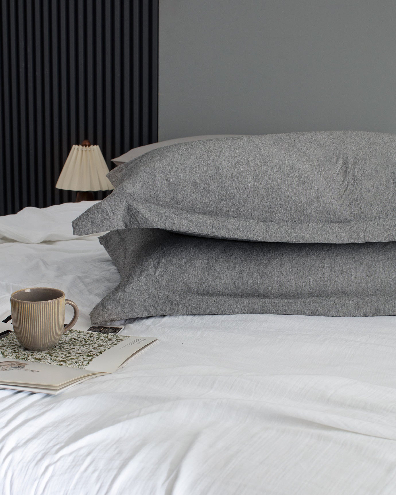 Soft Polyester Single Duvet Set - Modern Minimalist Style