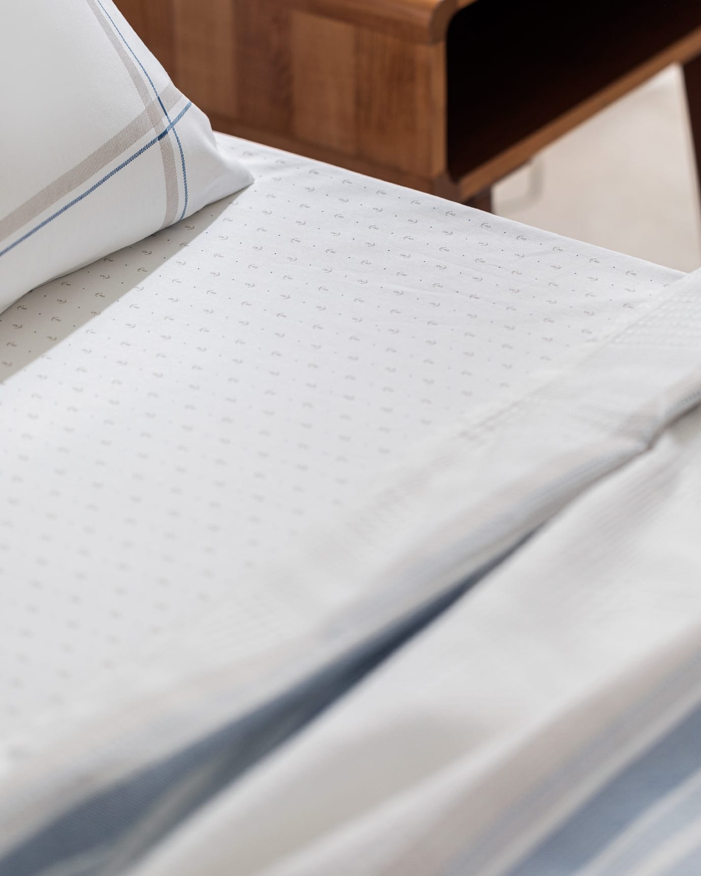 Twin Size Cotton Blend Printed Lightweight Bedding Set - Navy Grey