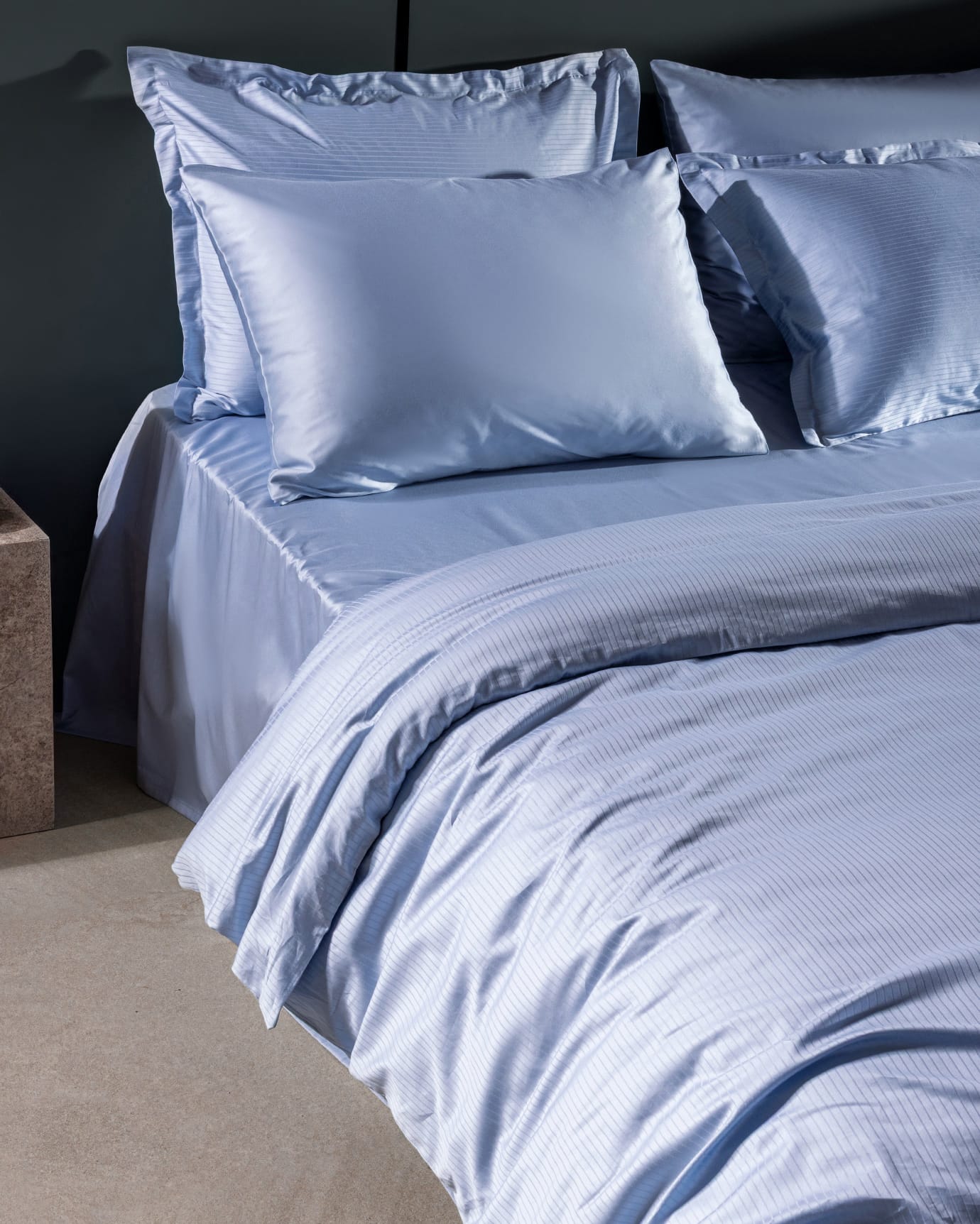 Luxurious 100% Cotton Sateen Duvet Cover Set - Striped Design