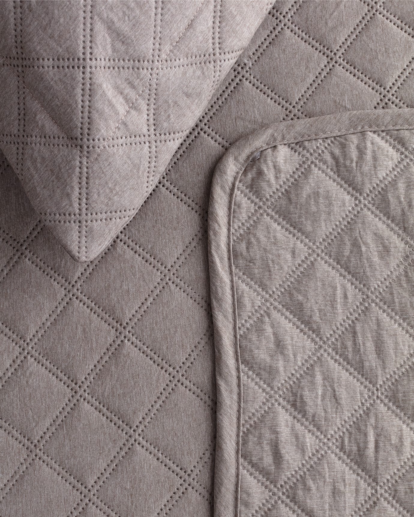 Double Size Brown Bedspread - Stylish Bed Cover