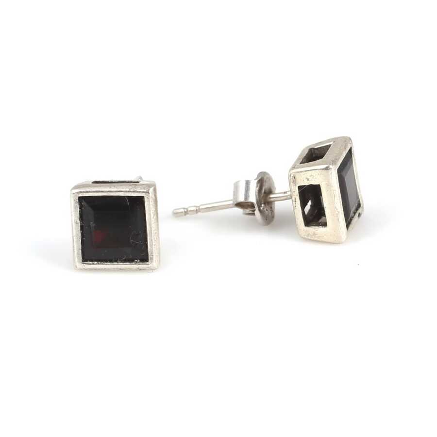 925 Sterling Silver Garnet Square Stud Earrings - Elegant Everyday