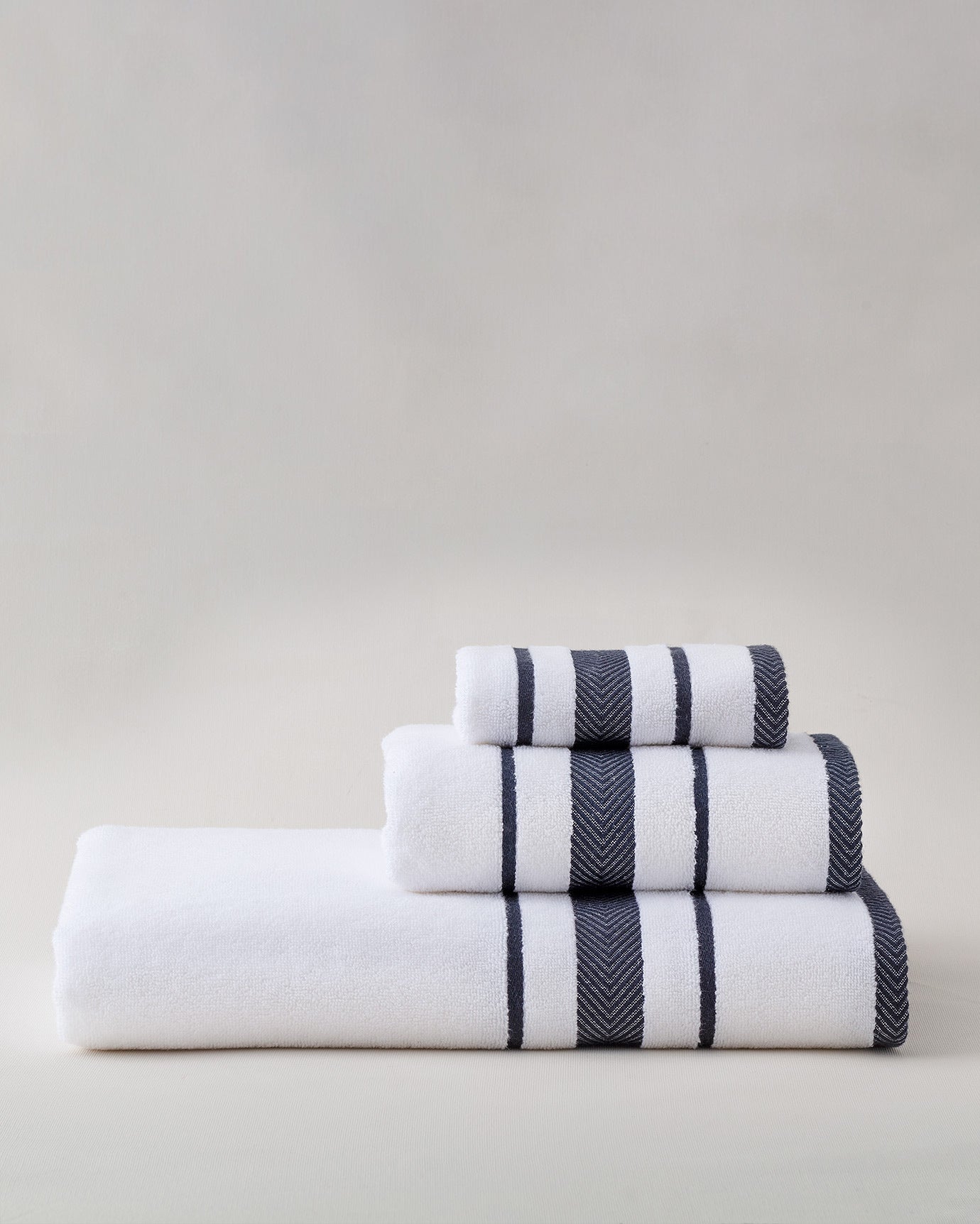 Soft Absorbent Bath Towel - White and Navy Blue