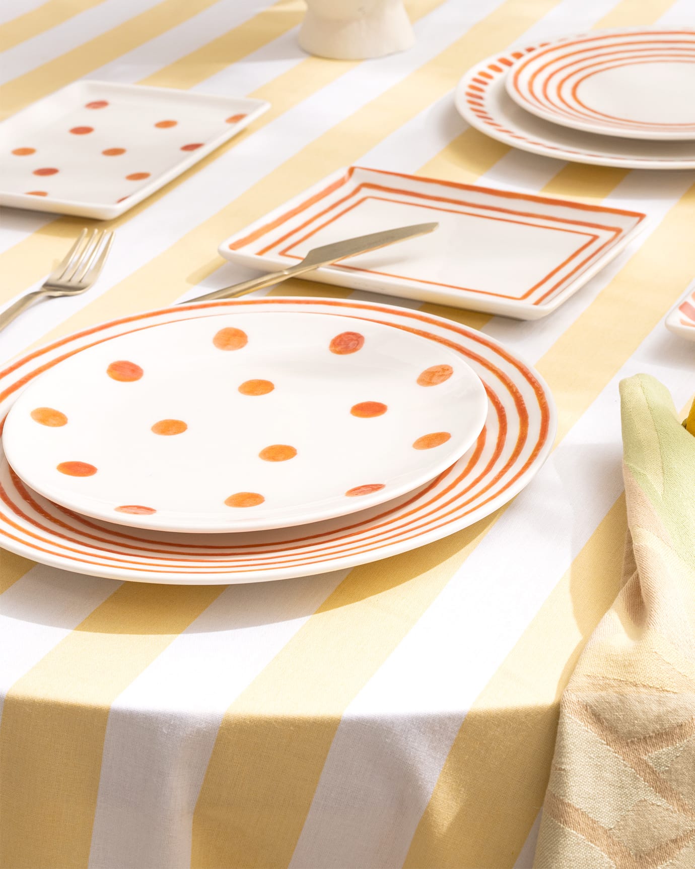 New Bone Porcelain 6-Person Dinner Set - Contemporary Faisceau