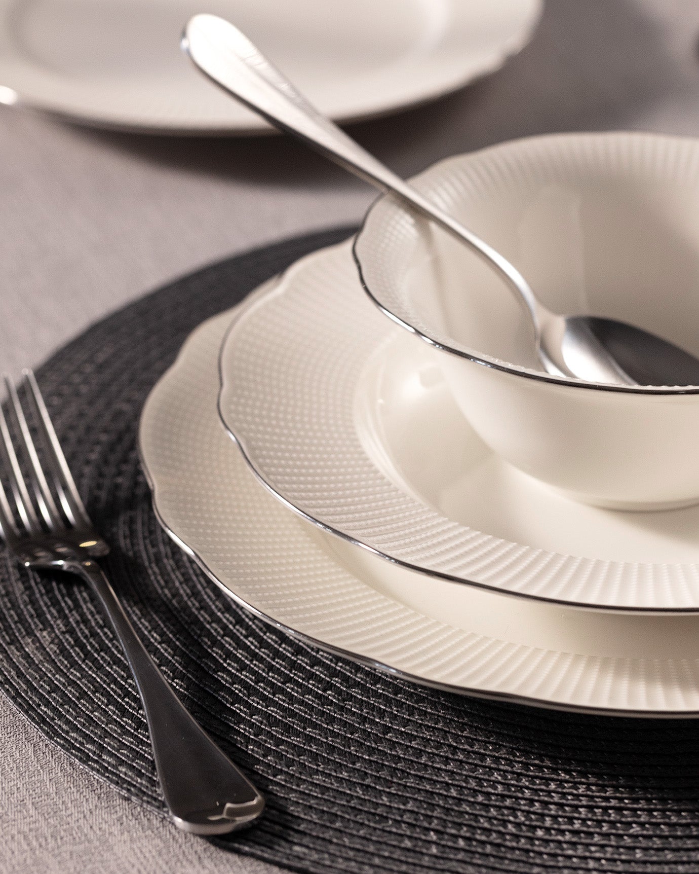 New Bone Porcelain 6-Person Dinner Set - Gold & Platinum Accents