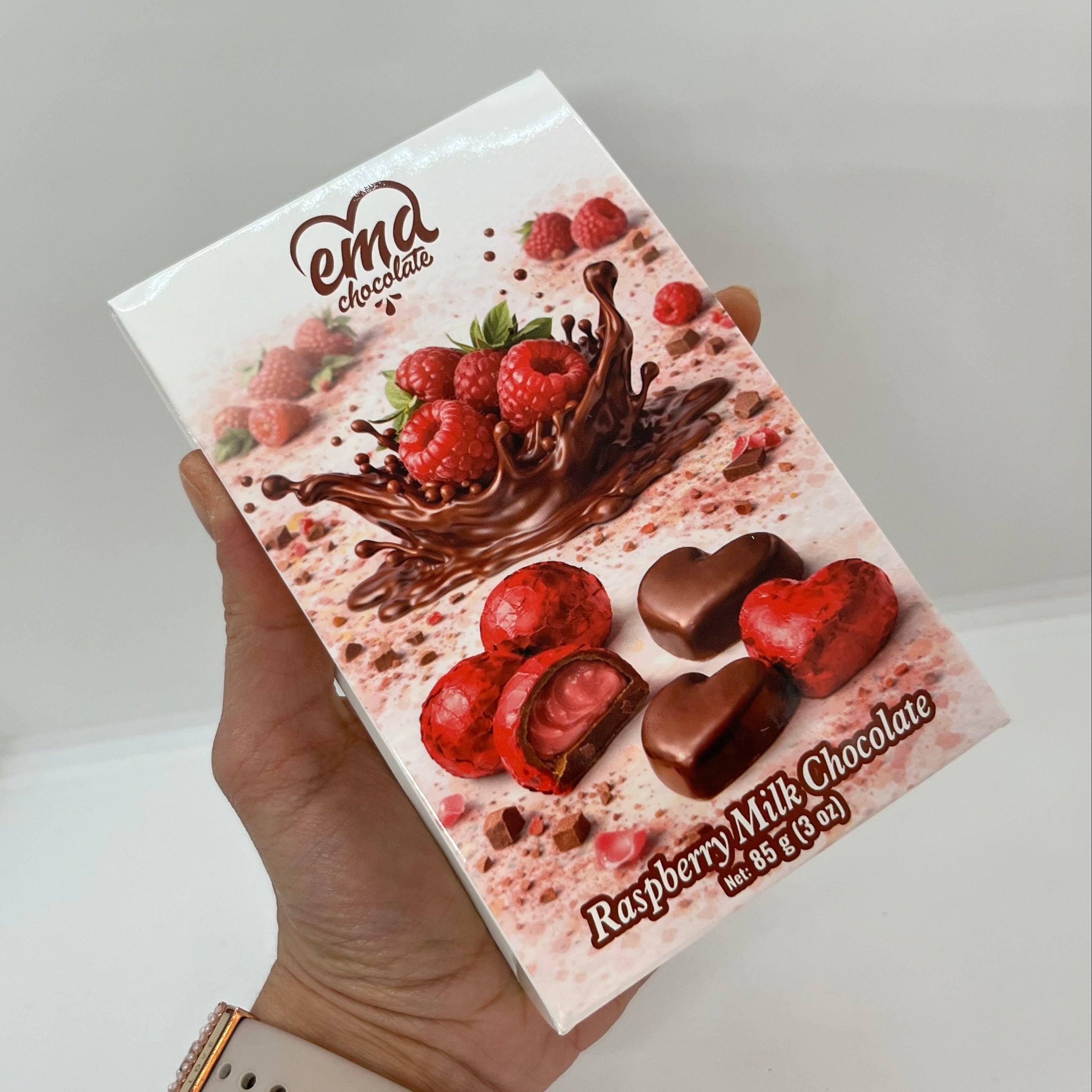 Premium Raspberry Cream Milk Chocolate Bar