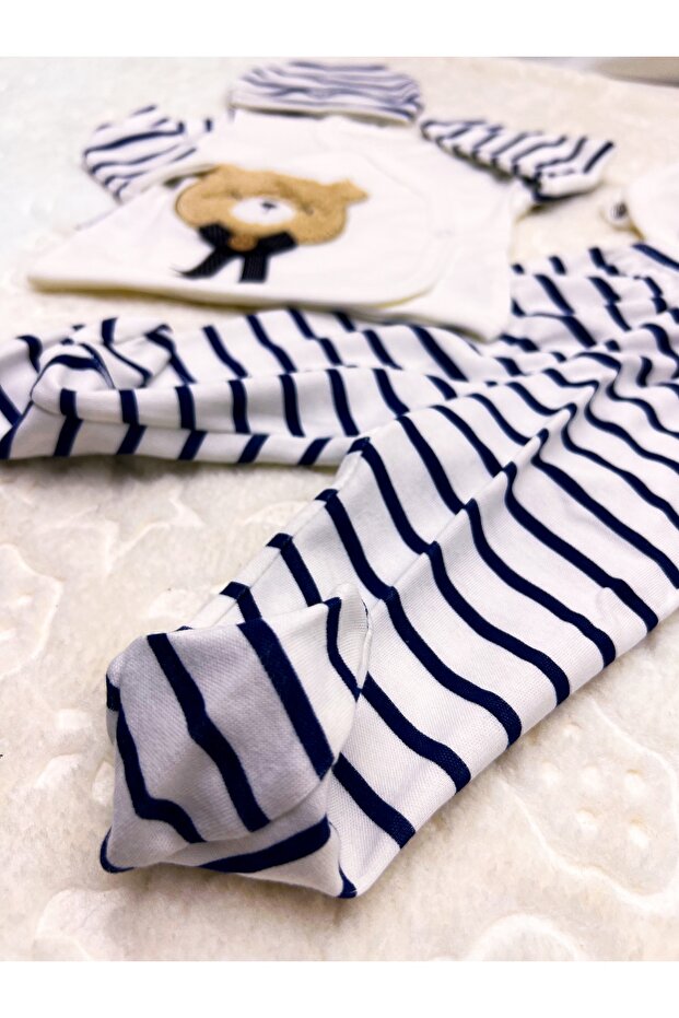 Newborn 5-Piece Bear Embroidered Baby Clothing Set 0-3 Months
