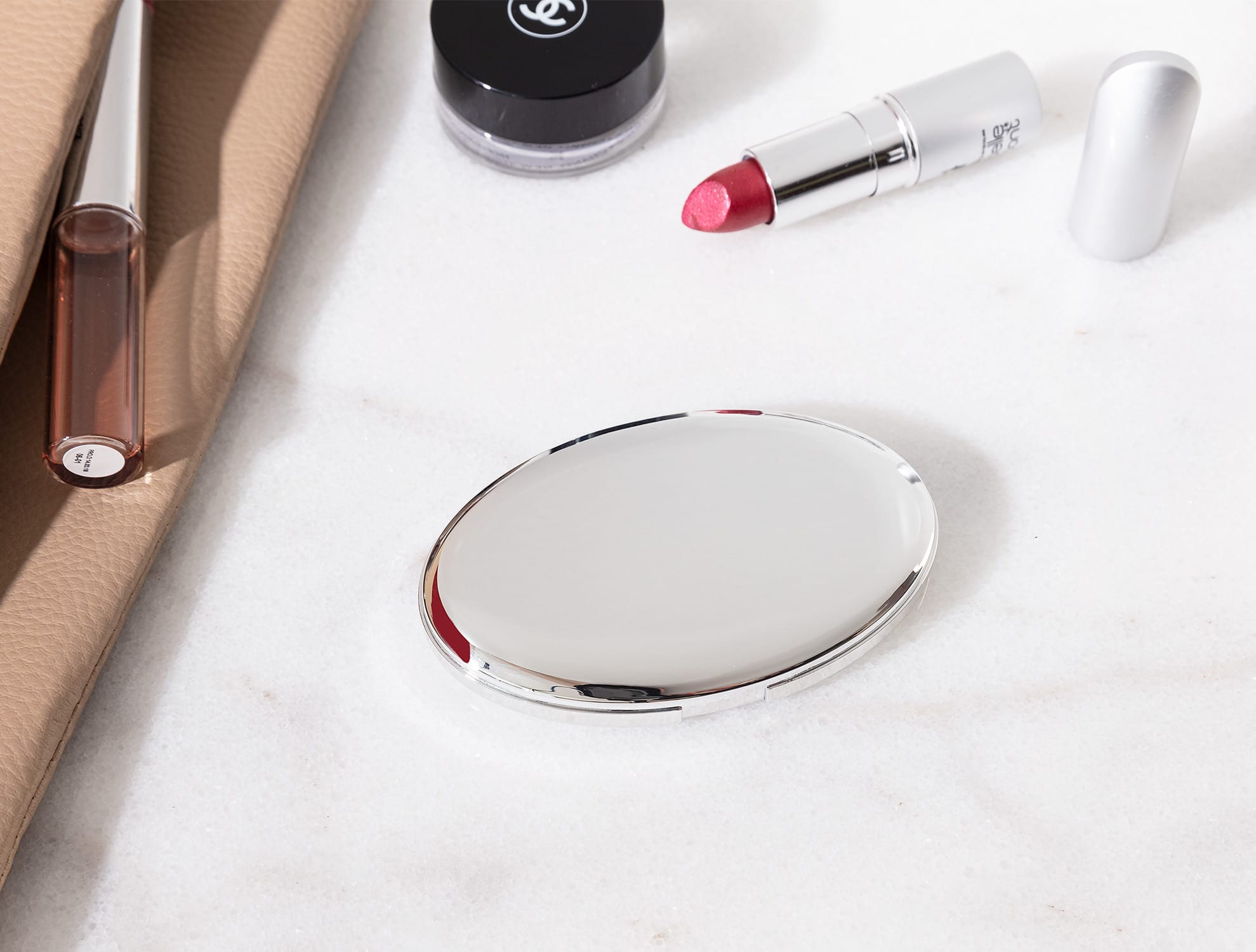 Sleek Silver Dual-Magnification Compact Mirror - Portable Design